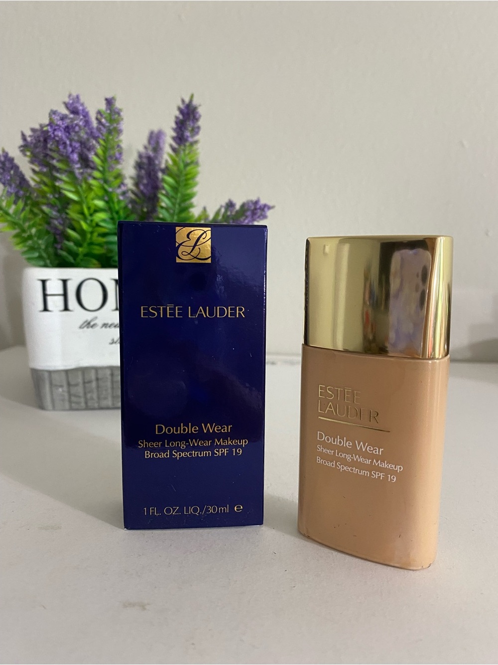3N2~ Estée Lauder Sheer Long-wear Makeup Foundation, SPF 19, 1 OZ / 30ML, New